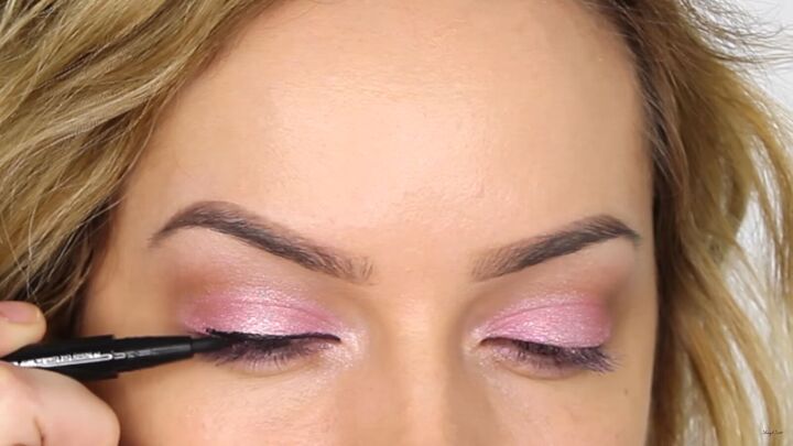 how to create a cool pink eye lip makeup look for valentines day, How to draw winged eyeliner