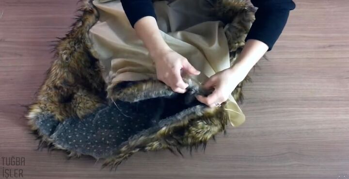 how to make a faux fur vest pattern sewing tips detailed tutorial, Pinning the lining to the vest hem