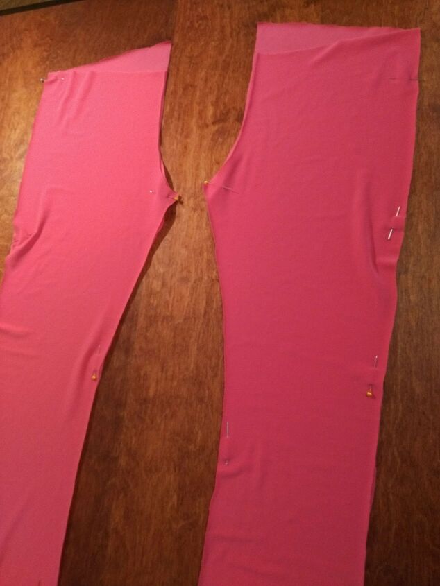 sew leggings from an existing pair, Match front to back pant legs and pin