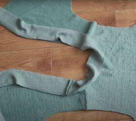 how to make a cozy diy wrap cardigan out of soft eyelash fabric, Pinning the binding to the DIY wrap cardigan