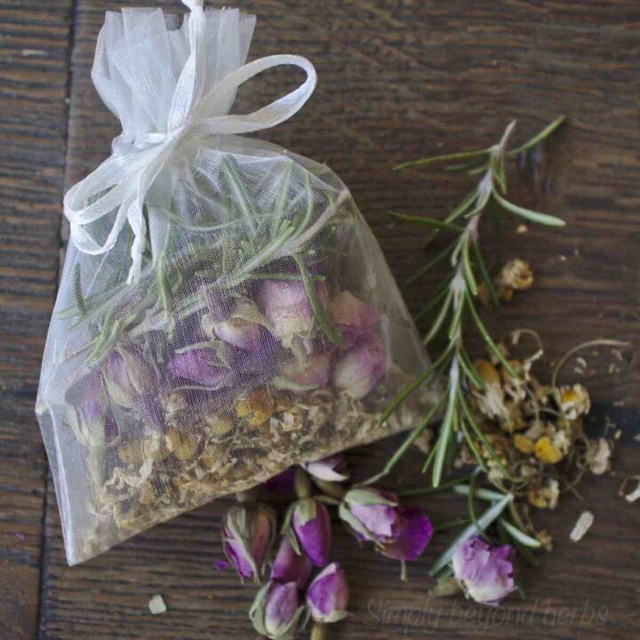 diy foot bath with herbs, herbal gift for DIY foot bath