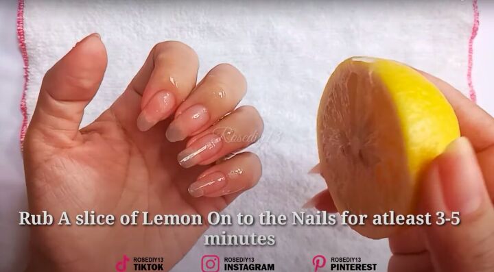 6 easy home remedies to make nails grow faster stronger, Rubbing lemon on nails
