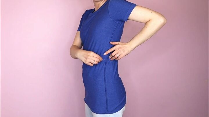 5 ways to make a diy crop top from a t shirt easy no sew tutorial, Marking the sides of the t shirt