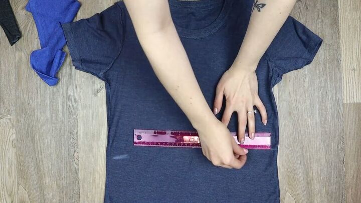 5 ways to make a diy crop top from a t shirt easy no sew tutorial, Using a ruler to connect the crop marks