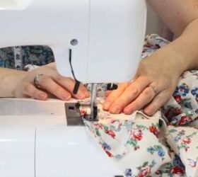 6 simple steps to sewing neck and armhole facing perfectly, Sewing along the edge