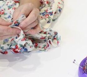 6 simple steps to sewing neck and armhole facing perfectly, Lining up the shoulder seams