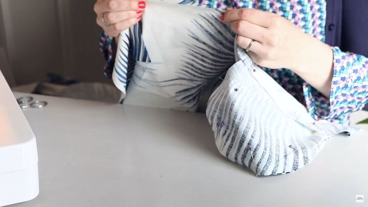 how to sew a pocket in a skirt or dress in 5 simple steps, Pinning the curve of the pocket