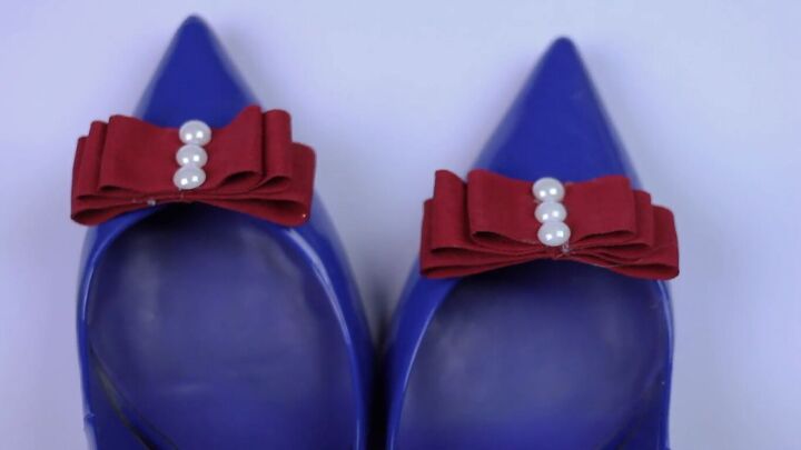 how to make decorative shoe clips in 4 different ways, DIY bow shoe clips with ribbon and pearls
