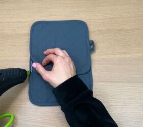 Grab 4 potholders to copy this genius no-sew upcycle everyone will wish they had