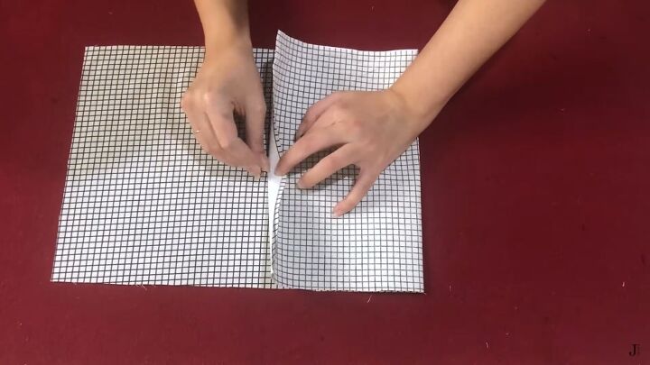 how to make a simple diy fabric clutch bag, Prepping the zipper location