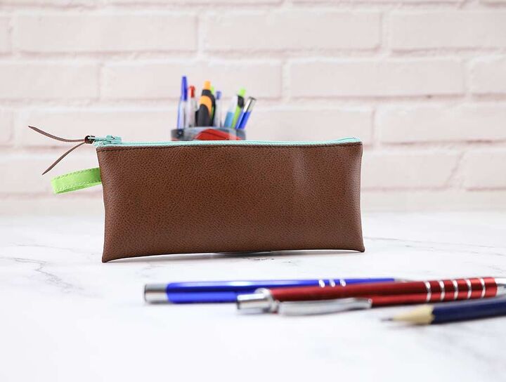diy pencil case in 10 minutes perfect for both school and makeup