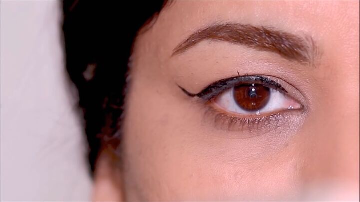 why puppy eyeliner works for hooded eyes how to do it, Winged eyeliner on hooded eyes