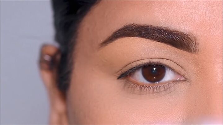 why puppy eyeliner works for hooded eyes how to do it, Extending the lash line