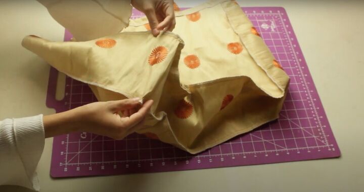 how to sew a tote bag in 3 different ways, Finishing the DIY tote bag