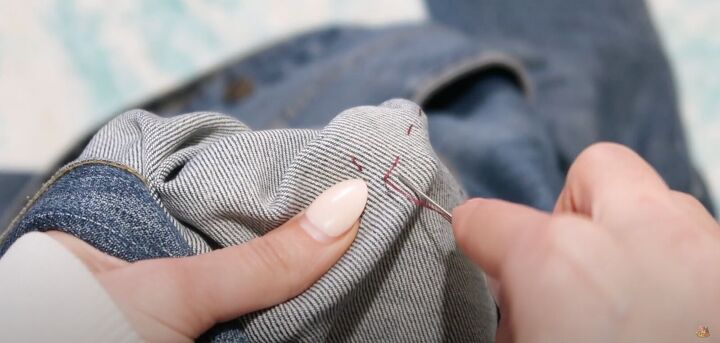 how to make handmade felt embellishments sew them onto clothes, Knotting the ends of the thread