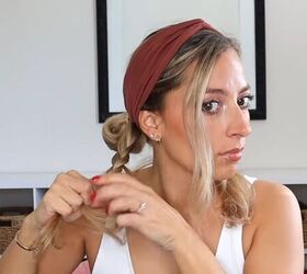 5 easy super cute headband hairstyles for medium to long hair, Braiding the remaining sections of hair