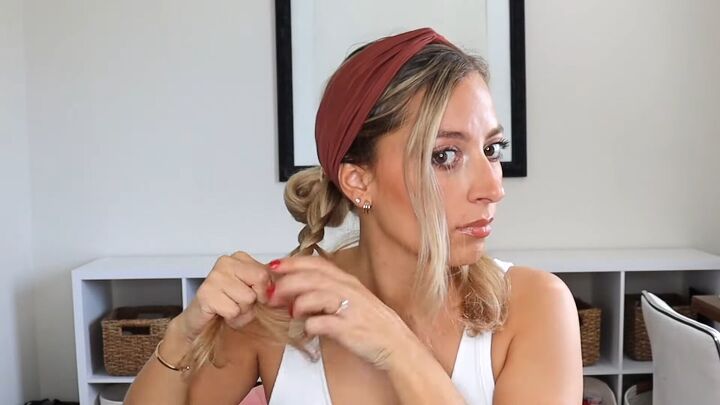 5 easy super cute headband hairstyles for medium to long hair, Braiding the remaining sections of hair