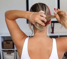 5 easy super cute headband hairstyles for medium to long hair, Wrapping the ends around fingers