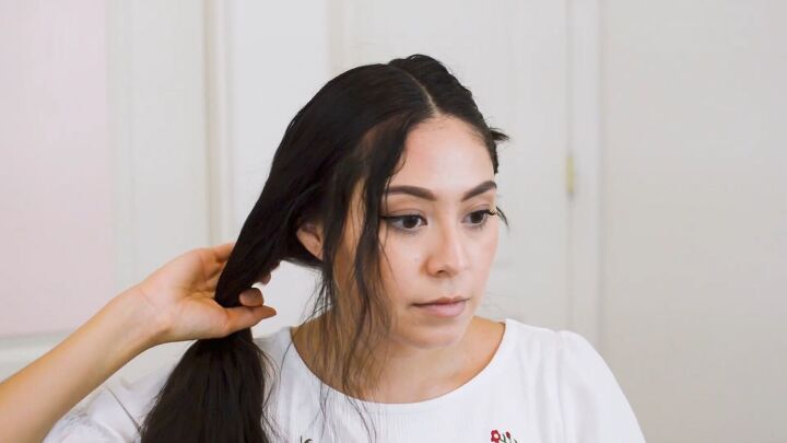 4 easy braided hairstyles for beginners, Sectioning off the face framing pieces