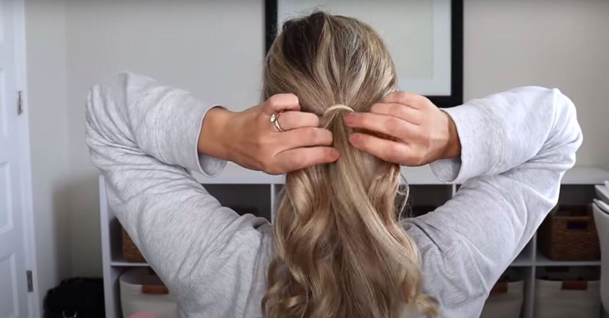 4 Quick Easy Cute 1 Minute Hairstyles For When You re In A Rush Upstyle 4-quick-easy-cute-1-minute-hairstyles-for-when-you-re-in-a-rush-upstyle