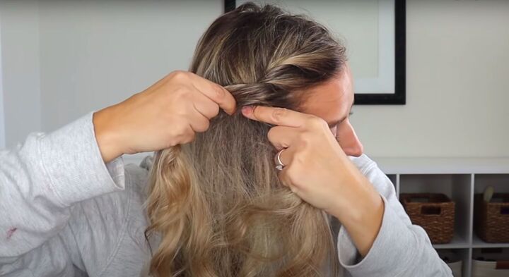 4 quick easy cute 1 minute hairstyles for when you re in a rush, Wrapping and twisting hair in a rope braid