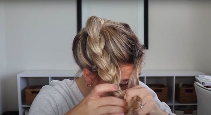 4 quick easy cute 1 minute hairstyles for when you re in a rush, Braiding the ponytail