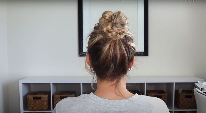 4 Quick, Easy & Cute 1-Minute Hairstyles For When You're in a Rush | Upstyle