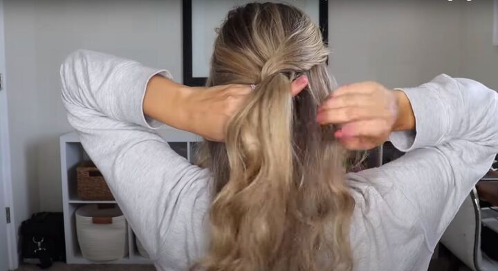 4 quick easy cute 1 minute hairstyles for when you re in a rush, Wrapping the section around the hair tie