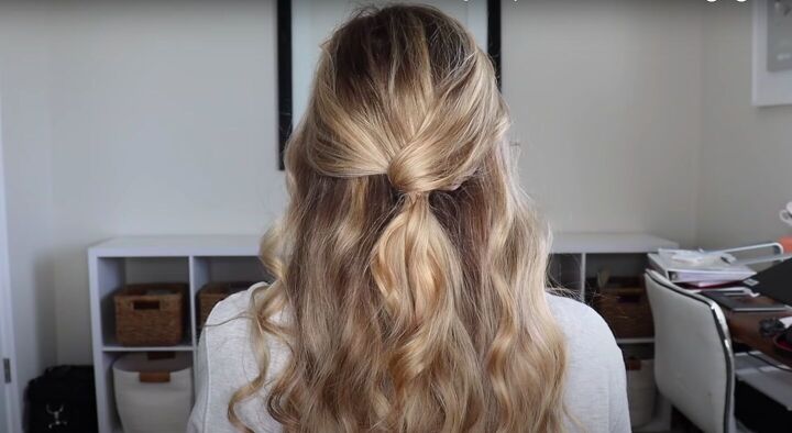 4 quick easy cute 1 minute hairstyles for when you re in a rush, Quick hairstyles you can do at home