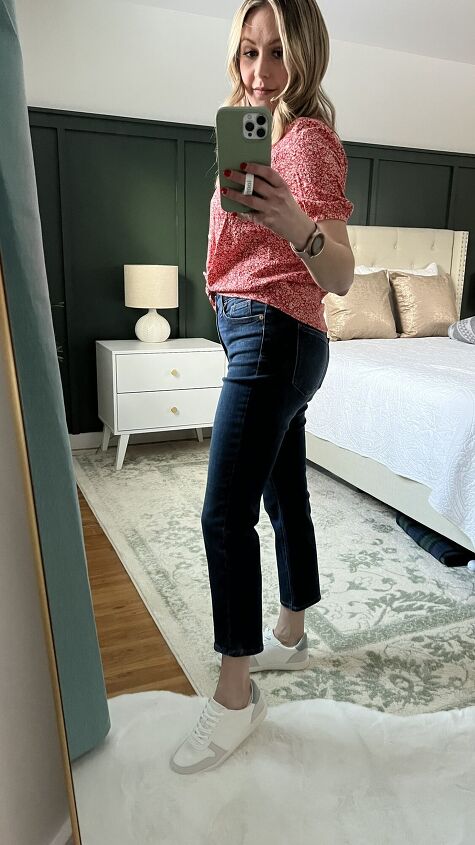 how to style straight jeans for spring