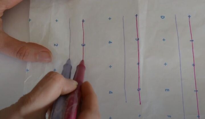 11 simple sewing hacks that are pure genius, Tracing with two markers for seam allowance