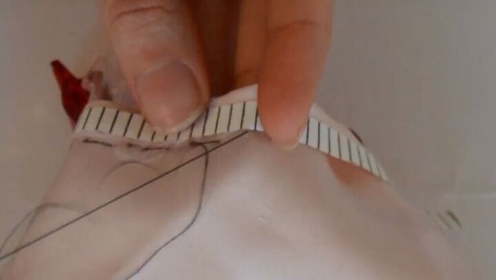 11 simple sewing hacks that are pure genius, Using stitching tape for hand sewing