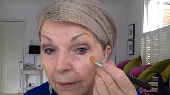how to apply beauty balm for mature skin easy bb cream tutorial, Applying concealer for coverage