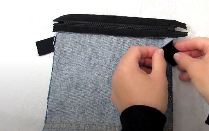 how to make a crossbody bag out of jeans without sewing, DIY crossbody bag tutorial