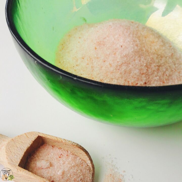 pink himalayan salt scrub benefits detox your skin