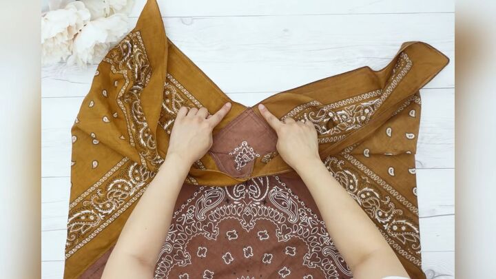 how to easily make a cute diy bandana tote bag out of 3 old bandanas, DIY bandana bag tutorial