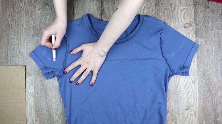 3 cool t shirt cutting ideas that are completely no sew, Extending the marks