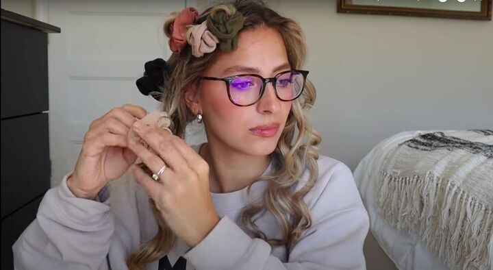 heatless curls with socks vs scrunchies which method is better, Taking out the sock and scrunchie curls