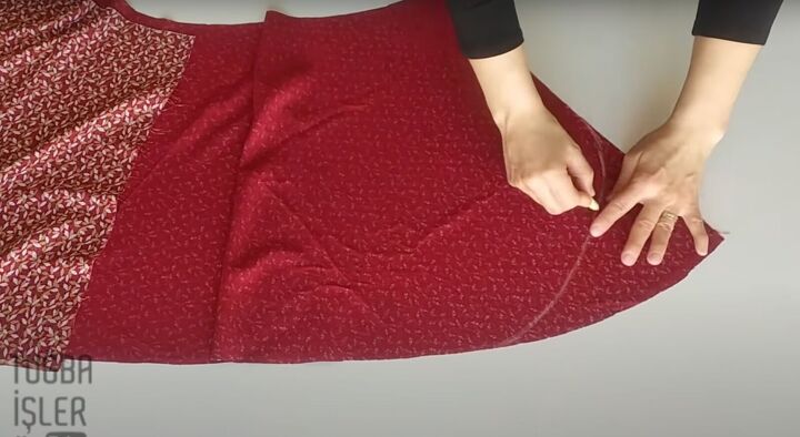 how to easily make a cute diy mini wrap skirt without a pattern, Marking a curved edge