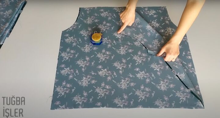 how to make a flattering diy blouse from scratch in 4 simple steps, Joining two layers at the curves