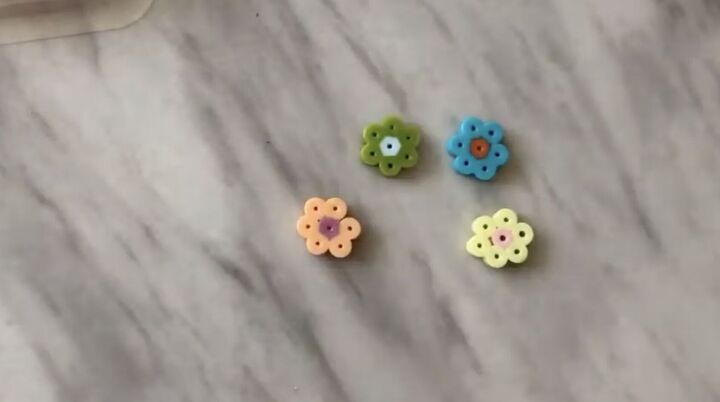 how to make flower charm perler bead bracelets