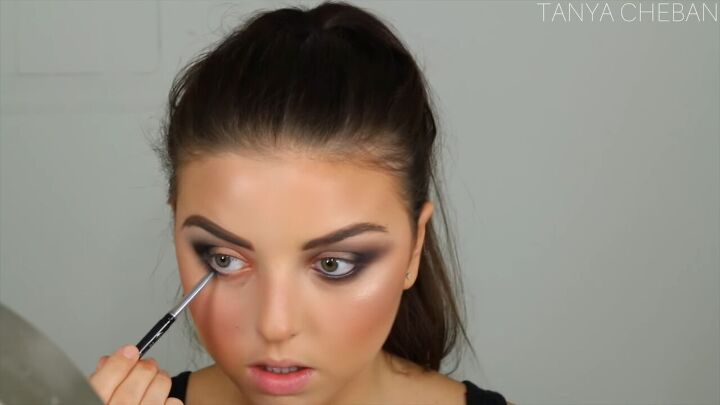 12 common dramatic makeup mistakes how you can fix them, How to do a smoky eye