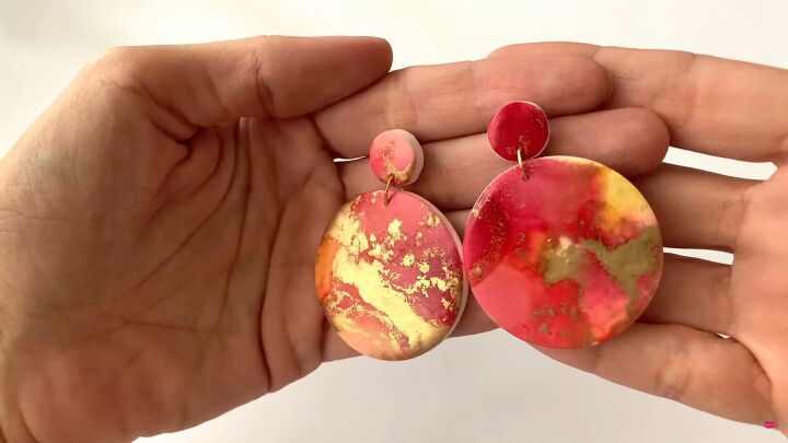 5 quick easy diy polymer clay earring ideas for beginners, How to make polymer clay earrings with an ink design