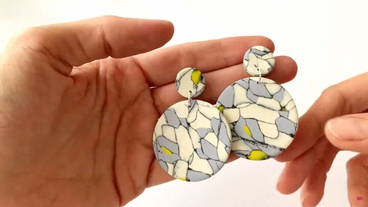 5 quick easy diy polymer clay earring ideas for beginners, DIY veined marble polymer clay earrings