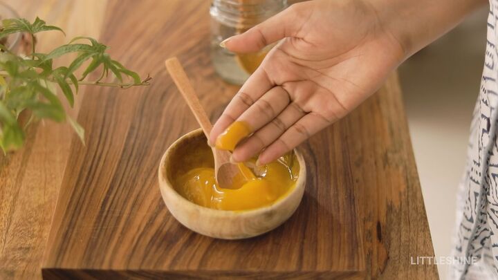 6 amazing beauty hacks with turmeric you can try out at home, Turmeric beauty uses