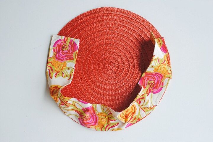 diy wicker roundie bag from placemats
