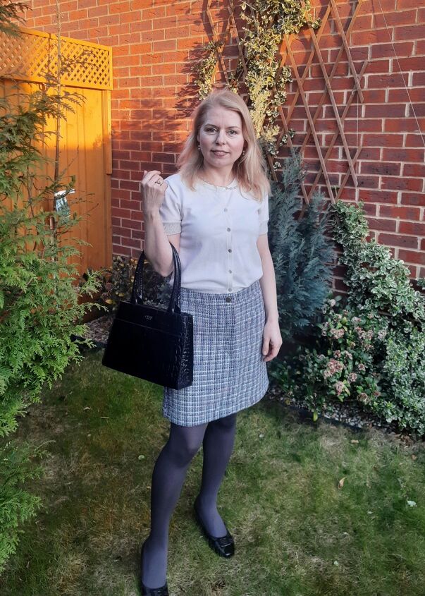 how to wear a tweed skirt, A line tweed skirt option one