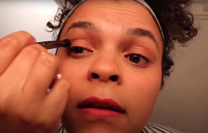 how to make reusable diy facial rounds out of old towels flannels, Applying brown eyeshadow