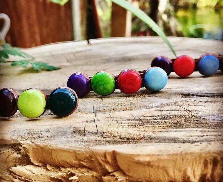 how to make a fun colourful hair barrette, Hair barratte with Tagua nuts