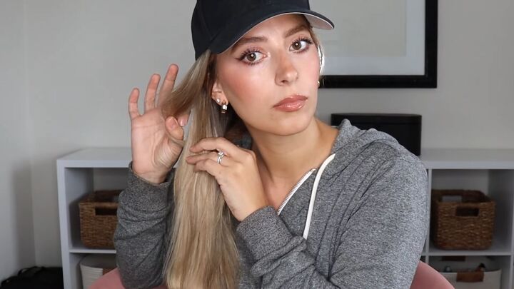 4 easy unique ways to wear a baseball cap with braids, Wrapping the strand under the ponytail to make a loop